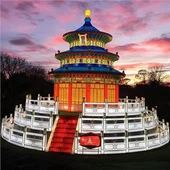 Llanternes il·luminades del temple del gran palau per al festival de llanternes de l'Any Nou Xinès Exhibició de la fira d'il·luminació d'esdeveniments